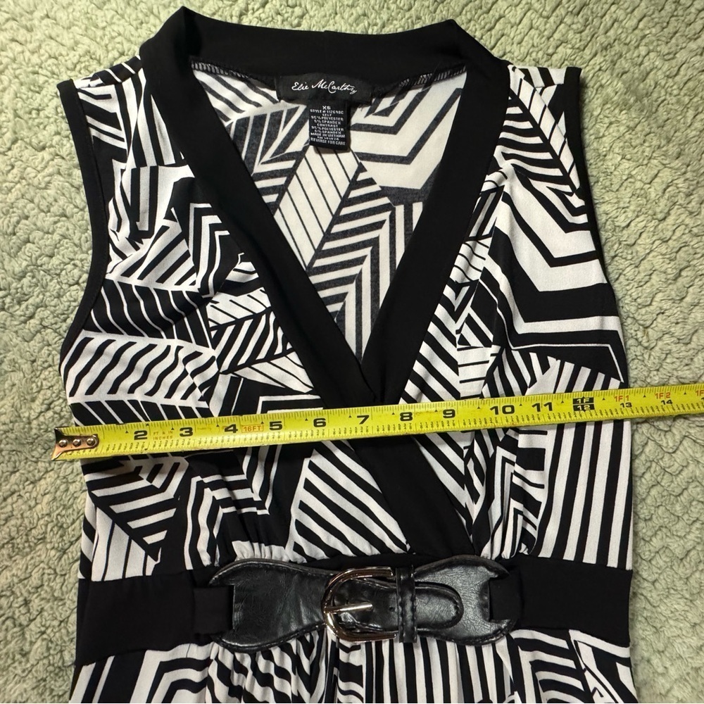 ELF Monochrome Abstract Maxi Dress - Picture 3 of 5
